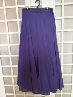 インド綿の紫色 フレアスカート＋同色ロゴのTシャツ