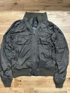 ALPHA INDUSTRIES フライトジャケット MA-1