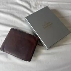 Vivienne Westwood レザー　二つ折り財布のサムネイル