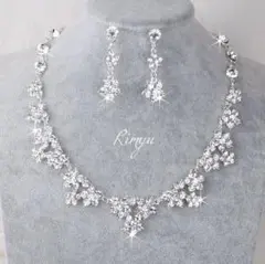 キュービックジルコニア2点セットウェディングアクセサリー　イヤリングネックレス4