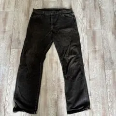 Wrangler ブラックストレートジーンズ