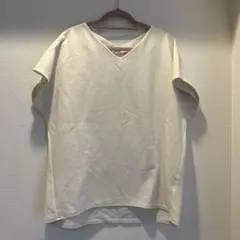 アーバンリサーチ　アイボリー Vネック 半袖Tシャツ ゆったりのサムネイル