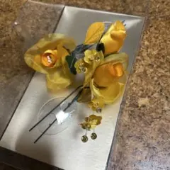 かんざし　ヘアアクセサリー　黄色い花飾り 和装小物