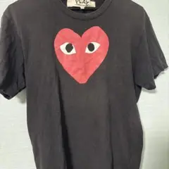 PLAY ハートプリント ブラックTシャツ