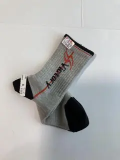 キッズ靴下 グレーと黒 ロゴ入り