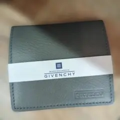 GIVENCHY 　小銭入れ