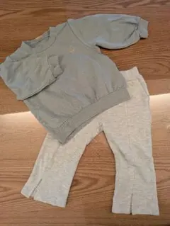 グリーン バルーンスリーブ トップス