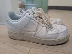 Nike Air Force 1 ホワイトスニーカー