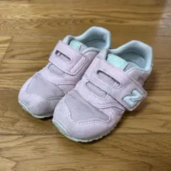 ニューバランス　15㎝　シューズ　スニーカー　ピンク　女の子