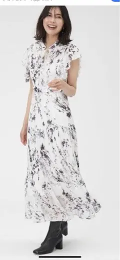 Fray id ❤️プリーツプリントワンピース