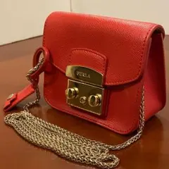 FURLA フルラ メトロポリス チェーンショルダー Ruby 2026年最新】フルラ メトロポリス rubyの人気アイテム - メルカリ