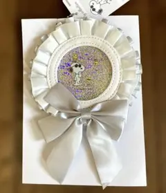 57㎜以内の缶バッジが入るスヌーピー ロゼット型ケース シルバーグレー 新品