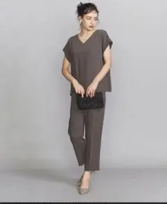 BEAUTY&YOUTH Vネックフレンチスリーブオールインワンのサムネイル