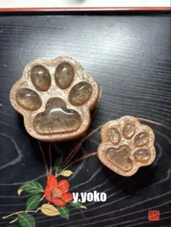 ハンドメイド❤️レジン小物入れ❣️肉球型小物入れ^_^ゴールドラメ入り❣️