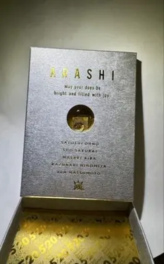 嵐Anniversary Tour 5×20 ゴールド　スワロフスキー