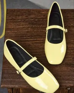 ストラップ付き フラットパンプス イエロー SHEINのサムネイル