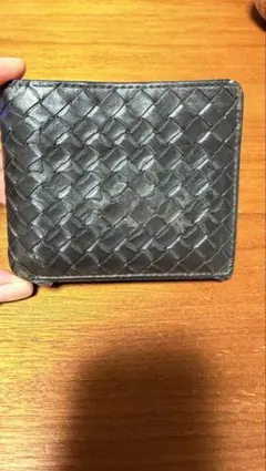 BOTTEGA VENETA 黒 レザー 二つ折り財布 編み込みデザイン　箱付き