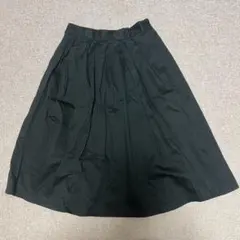 GU黒 フレアスカート 膝丈