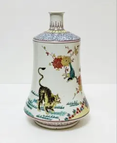 11代酒井田柿右衛門　人間国宝　染錦岩花草　二重渦福　角福　花瓶　花生 メルカリ