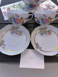ヘレンド　ヴィクトリアゴールド　　　　　　　　　　　ティーカップ＆ソーサー　ペア