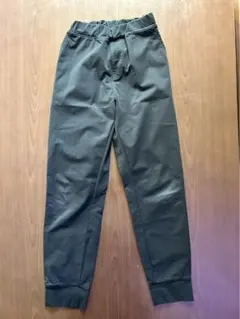 ユニクロの「ウルトラストレッチドライEXジョガーパンツ (キッズサイズ) 150