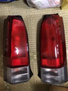 希少】ランドクルーザーシグナス LEDテールランプ（詳細不明・ジャンク