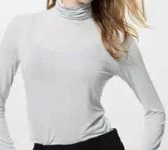 ユニクロ　ヒートテックウルトラライトタートルネック　S