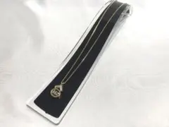 美品 ニナリッチ NINARICCI ネックレス NR ロゴ 石付き クリア系