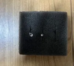 4°C 片耳ずつ　一粒ダイヤモンド　しずくダイヤモンド