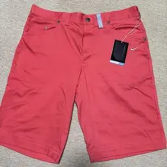 【新品・未使用品】Nike レッドショートパンツ 新品タグ付き サイズ32