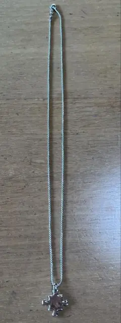 パズル型ネックレス　シルバー