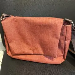 Item thumbnail for item a3188416-f0e3-40a5-975a-afcb1870620f