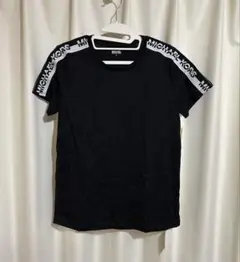 新品タグ付きMICHAEL KORS ブラック Tシャツ Sのサムネイル