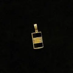 865遺品整理品　ペンダントトップ　オニキス？　ゴールドカラー　メッキ？　金色