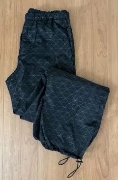 【希少】PRADA Reactive Re-Nylon ナイロンパンツ　メンズSのサムネイル