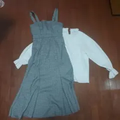 FUN チェック柄キャミワンピース 白いブラウスセット