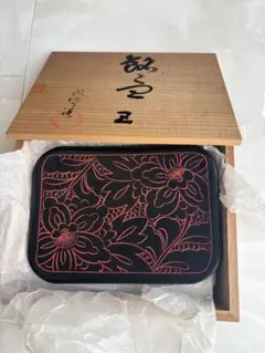 花柄彫刻 銘々皿　木製皿 木箱付き