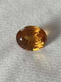 スフェーン2.658ct ルース オーバル オリーブゴールド 虹色の輝き 