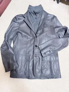 s*a様 エンポリオアルマーニ　黒 レザーブレザージャケット 取外フード付き