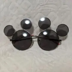 ディズニーランド　サングラス　黒　グレー