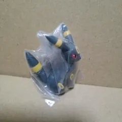 ポケモン 蓄光フィギュアチャーム ブラッキー ポケモンセンター ポケセン
