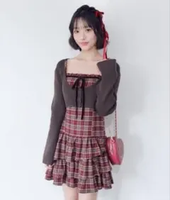 フリルティアードワンピースとカーデ ボルドー OLIVE des OLIVE