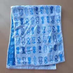 青と白のパターンフェイスタオル
