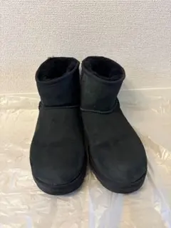 UGG ムートンブーツ ブラックのサムネイル