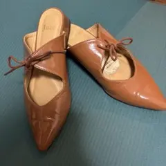 JUZE エナメル リボン パンプス ミュール Lサイズ キャメル 茶色のサムネイル