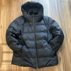 uniqlo シームレスダウンパーカ 黒