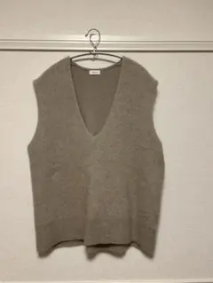 apart by lowrys ラクーンコンニットベスト Vネック　ベージュ