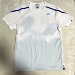 バドミントンユニフォーム　ヨネックス　Mサイズ　白　背面福井