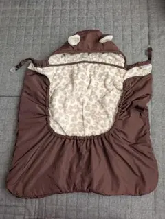 抱っこ紐ケープ　防寒ケープ　くま耳　ヒョウ柄