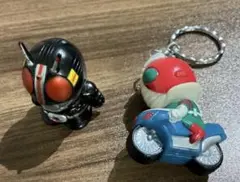 優良 即日対応 仮面ライダー フィギュア キーホルダー 2体セット まちぼうけ